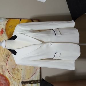 NWT Abbey Glass winter white and black jacket size Medium